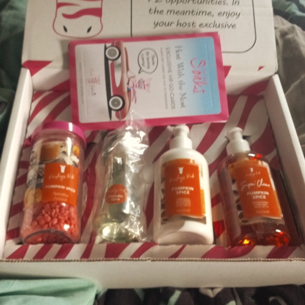 Pumpkin Spice Host VIP Box